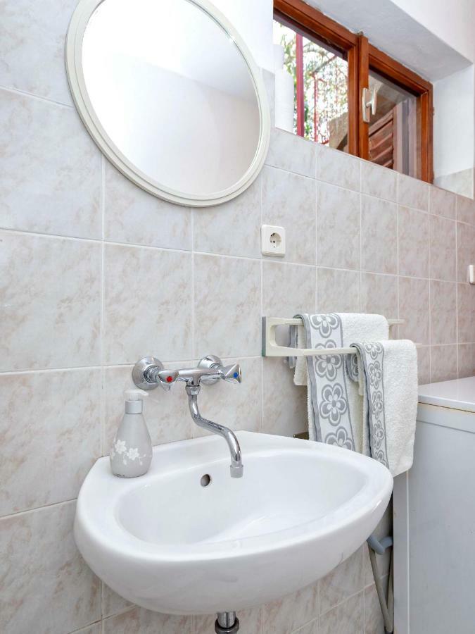 Apartments Franko Jelsa  Zewnętrze zdjęcie